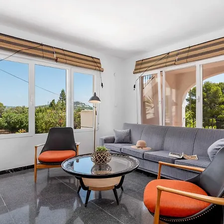 Estacion - Plusholidays