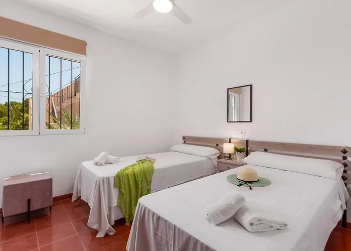 Estacion - Plusholidays Villa