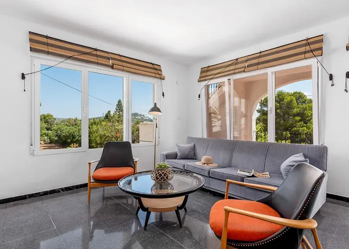 Estacion - Plusholidays