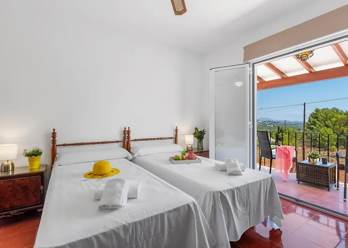 Estacion - Plusholidays